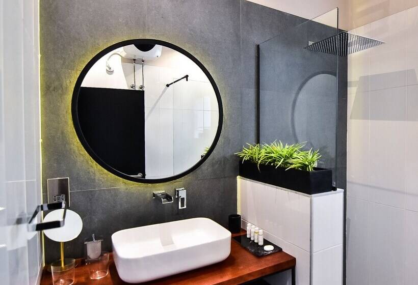 استودیوی لوکس, Atelier Boutique