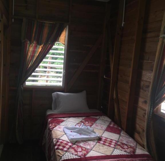 اتاق استاندارد با چشم‌انداز, Matus Guest House