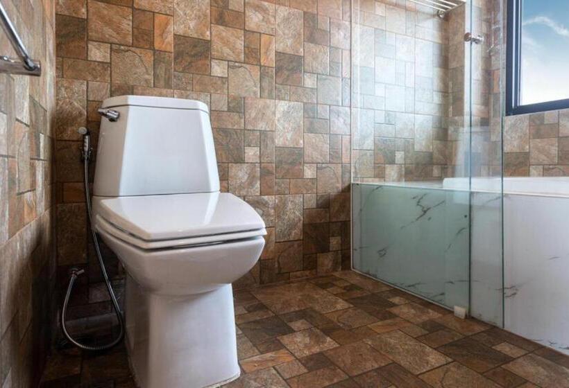 اتاق استاندارد با تراس, The Thames Pool Access Resort & Villa   Sha Extra Plus