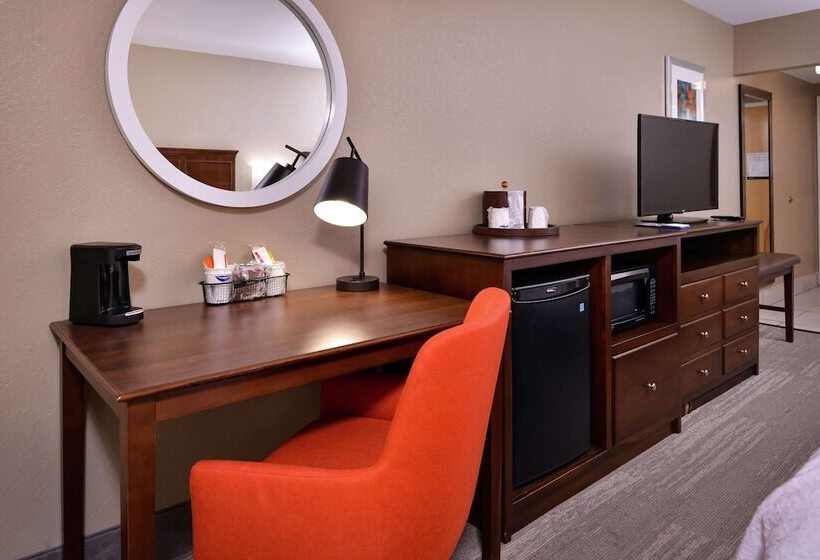 Номер Стандарт 2 Двуспальные Кровати, Hampton Inn Florence Midtown Near University Of North Alabama