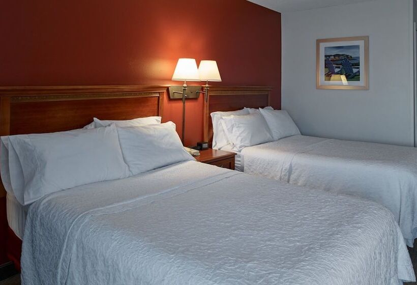 Номер Стандарт 2 Двуспальные Кровати, Hampton Inn Portland Airport