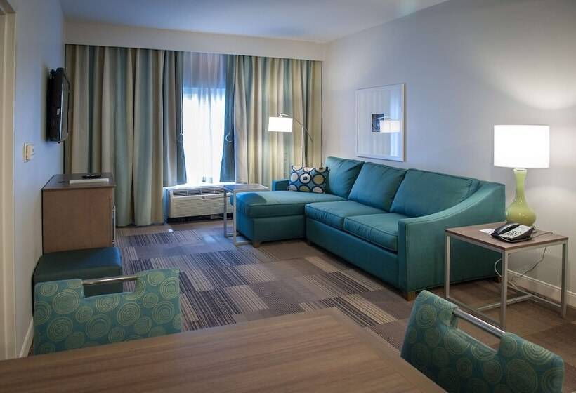 Люкс, Hampton Inn & Suites New Orleans Elmwood/clearview Pkway, La