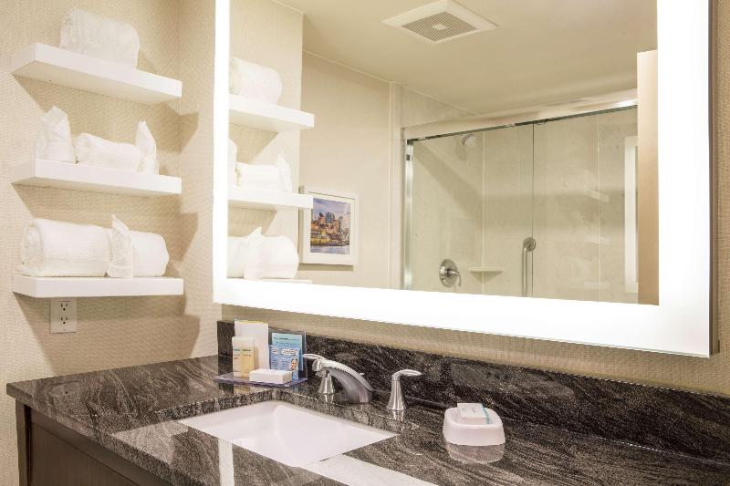 Büyük Çift Kişilik Yataklı Standart Oda, Hampton Inn & Suites Seattledowntown