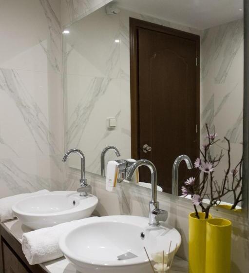 Люкс Вид на Бассейн, Corali Resort