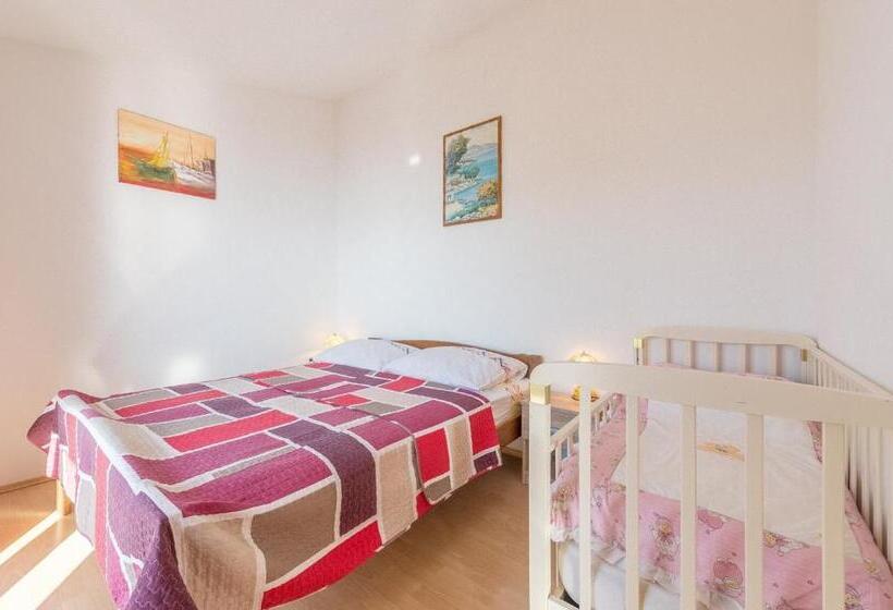 침실 2개 아파트, Apartments Vukovarac