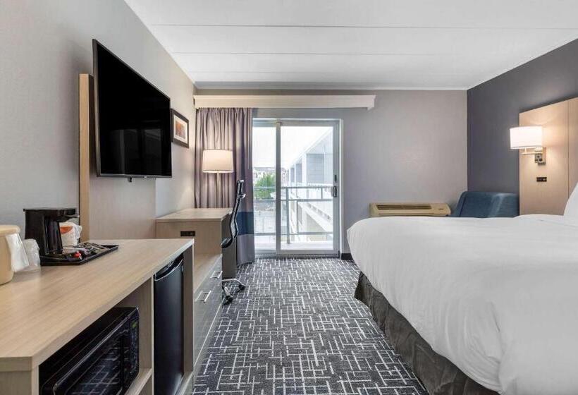 스탠다드 룸 풀장 전망, Comfort Inn Hyannis  Cape Cod