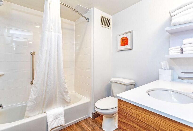 Люкс, Hampton Inn Williamsportdowntown
