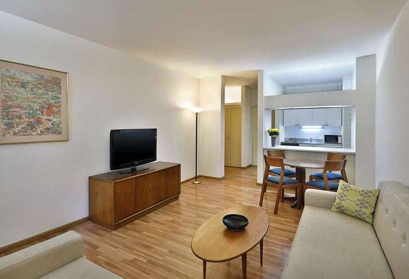 Люкс 2 Спальни, Hilton Grand Vacations Club Seaworld® Orlando