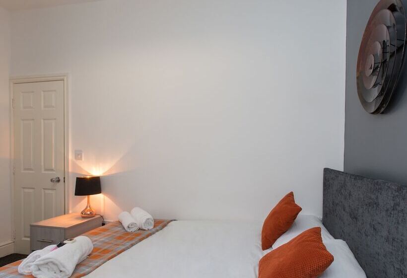 Номер Стандарт Совместная Ванная, Townhouse @ Newlands Street Stoke