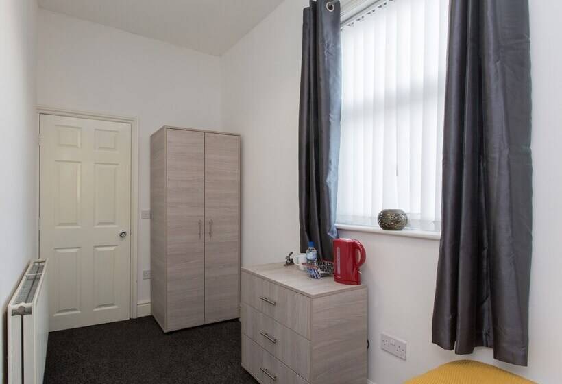 Номер Стандарт Совместная Ванная, Townhouse @ Newlands Street Stoke