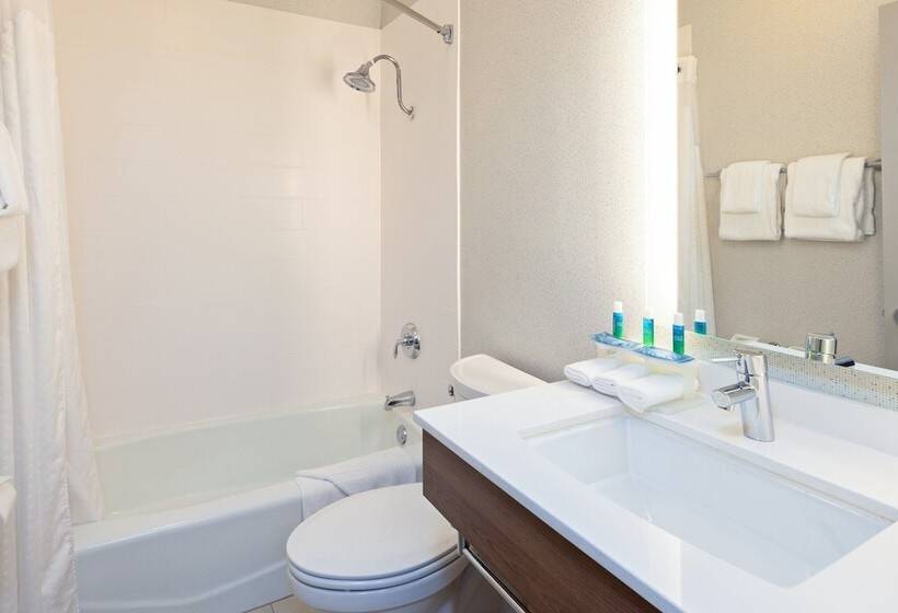 Номер Стандарт 2 Двуспальные Кровати, Holiday Inn Express Hotel & Suites San Diego Escondido, An Ihg