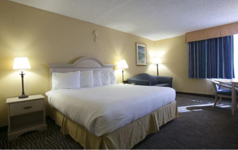 חדר סטנדרט עם מיטת קינג, The Inn At Boynton Beach