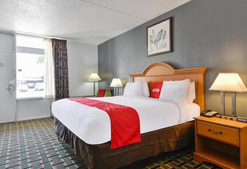 장애인을 위한 킹사이즈 침대 스탠다드 룸, Lake Park Inn Express