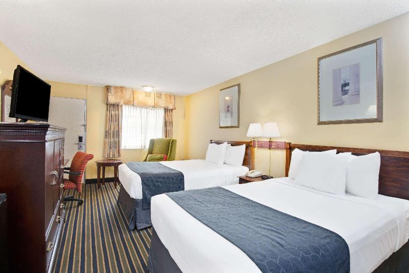 带大床的标准间, Quality Inn Huron