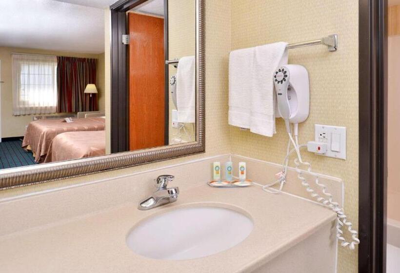 Номер Стандарт Адаптированный для Инвалидов, Quality Inn Van Horn