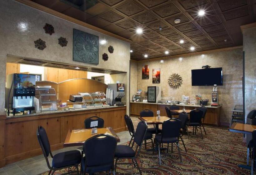 Люкс Повышенной Комфортности, Miles City Hotel & Suites