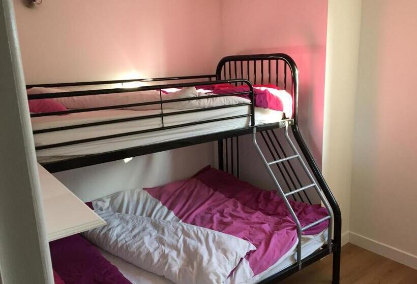 Трежместный Номер Economy, Greenway & Copper Coast Hostel
