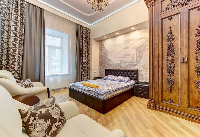 Escritório Estándar, Apartments Near Palace Square