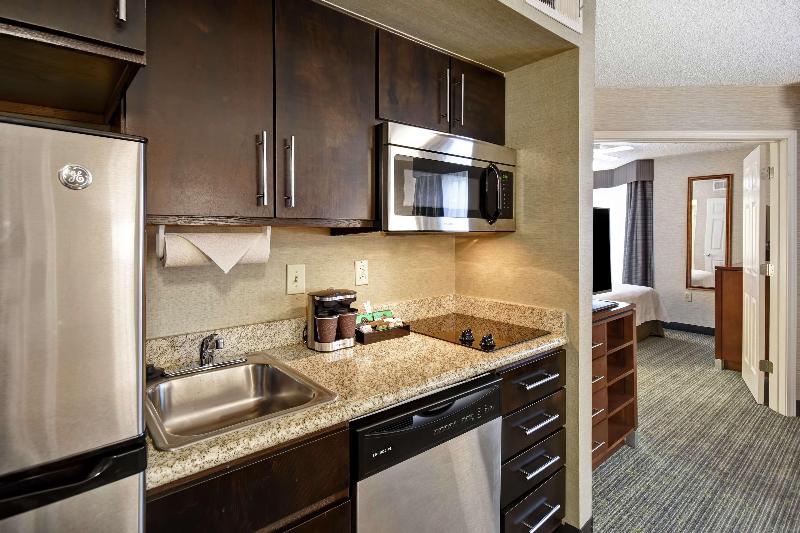 מיטת קינג בסוויטה, Homewood Suites By Hilton Atlantagalleria/cumberland