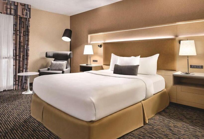 Стандартный Номер Кровать Кинг, Wyndham Garden Conference Center Champaign/urbana