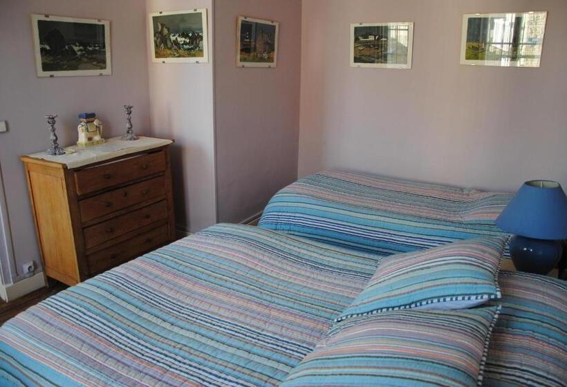 标准三人间, Chambres Chez Mounie