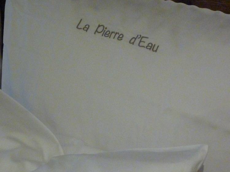 标准间, La Pierre D Eau