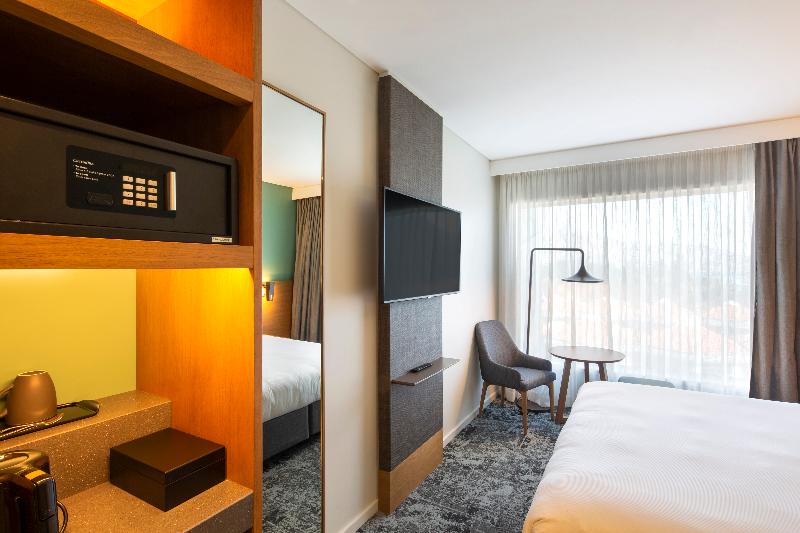 스탠다드 룸 산 전망, Holiday Inn Express & Suites Queenstown, An Ihg