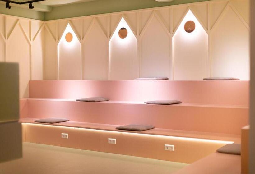 디럭스 룸 도시 전망, Pink Flamingo Boutique Hostel
