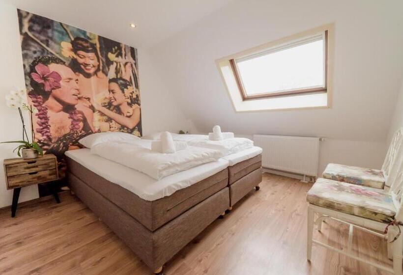 수피리어 룸, Pink Flamingo Boutique Hostel