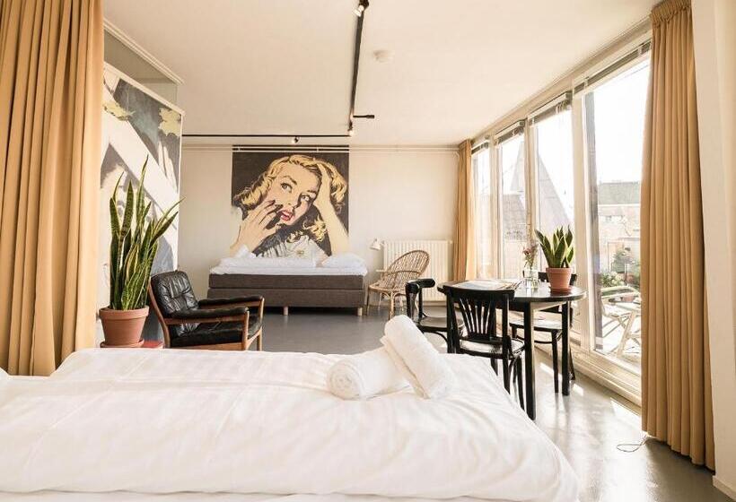 수피리어 트리플 룸, Pink Flamingo Boutique Hostel
