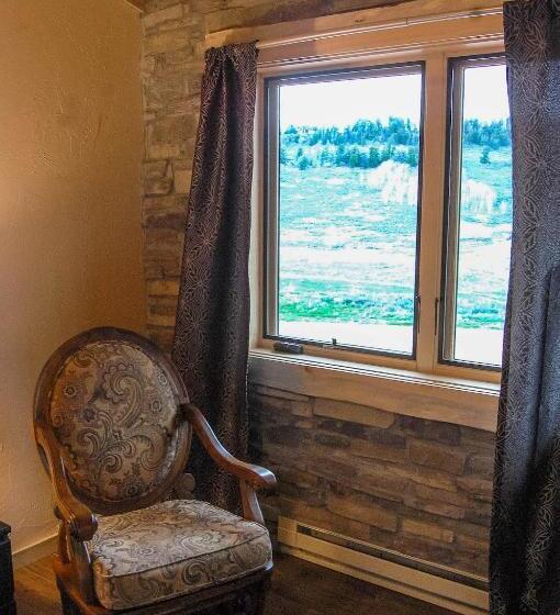 キングサイズベッドのデラックスルーム, Arrowhead Mountain Lodge