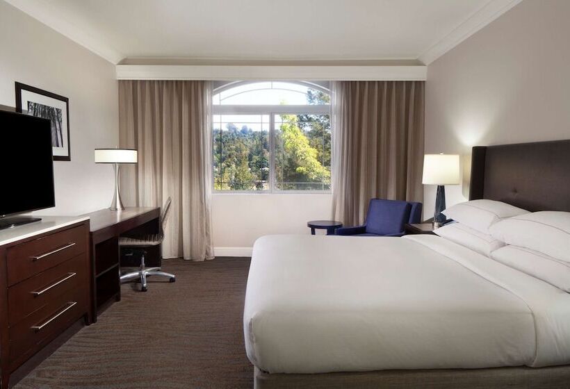 발코니가 있는 스위트, Hilton Santa Cruz/scotts Valley