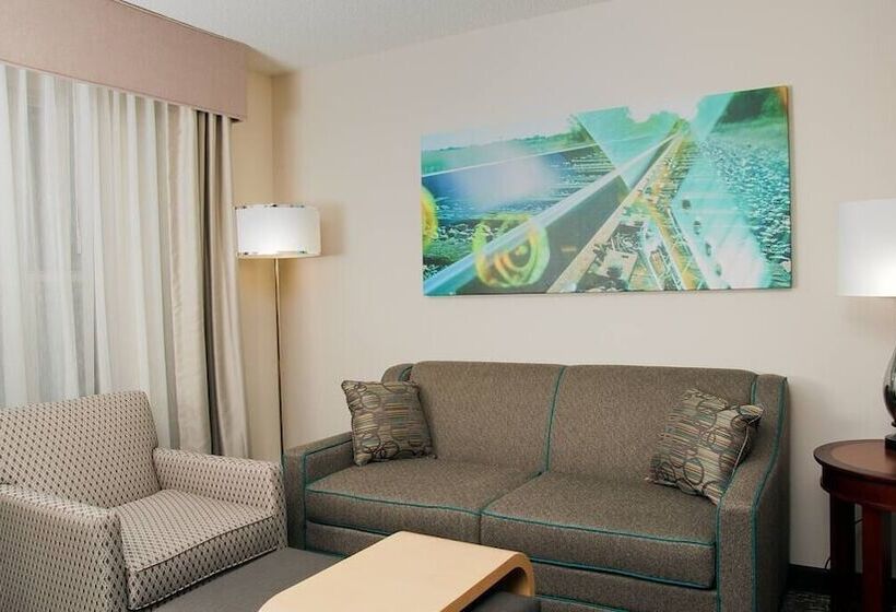 Suite, Poplar Inn And Suites