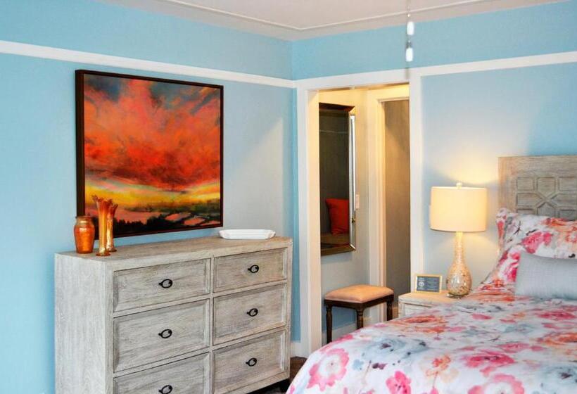 Трехместный Номер Deluxe, John Henry Bed & Breakfast