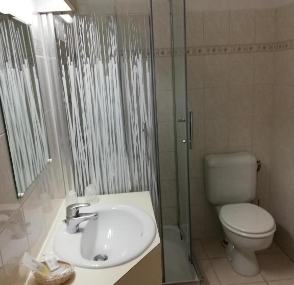 Номер Стандарт, Hôtel Restaurant Les Colonnades