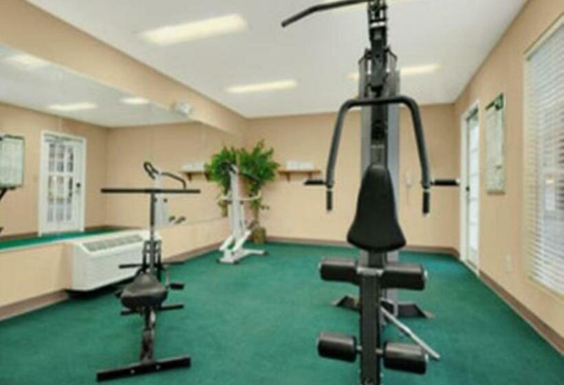 Стандартный Номер Кровать Кинг, Baymont By Wyndham Tuscaloosa