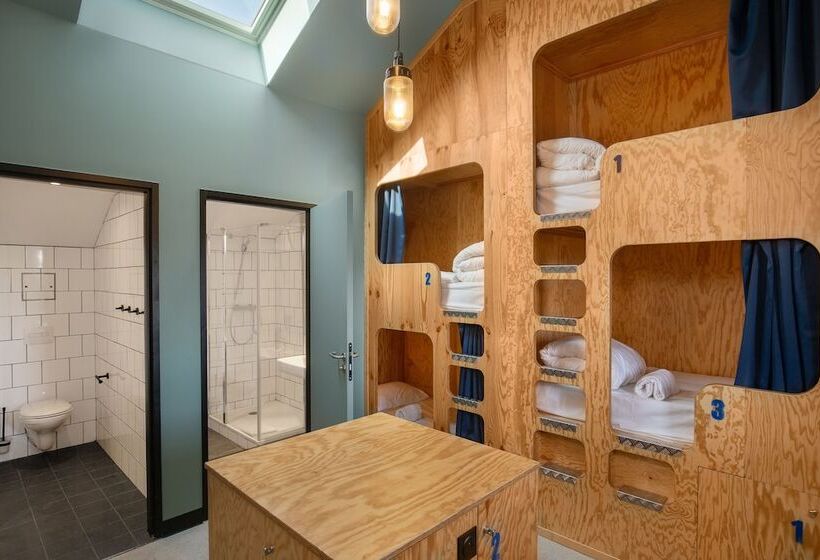 Кровать в Общей Комнате, Eklo Bordeaux Centre Bastide