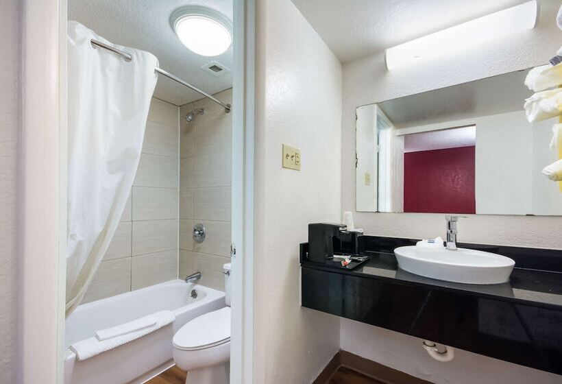 Номер Стандарт 2 Двуспальные Кровати, Econo Lodge