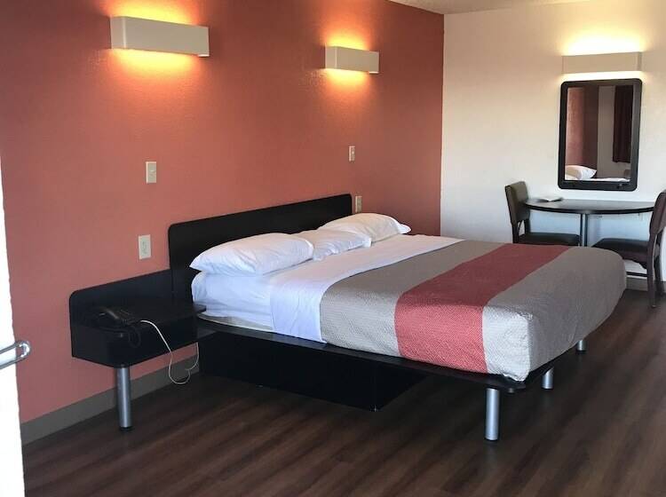 Номер Стандарт 2 Двуспальные Кровати, Econo Lodge