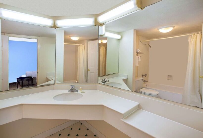 Номер Стандарт 2 Двуспальные Кровати, Knights Inn   Lithonia