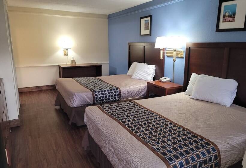 Номер Стандарт 2 Двуспальные Кровати, Knights Inn   Lithonia