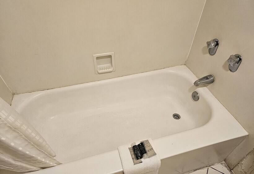 Номер Стандарт 2 Двуспальные Кровати, Knights Inn   Lithonia