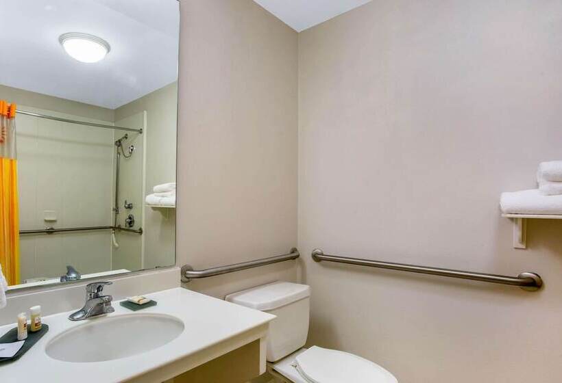 Номер Deluxe, La Quinta By Wyndham Greensboro Nc