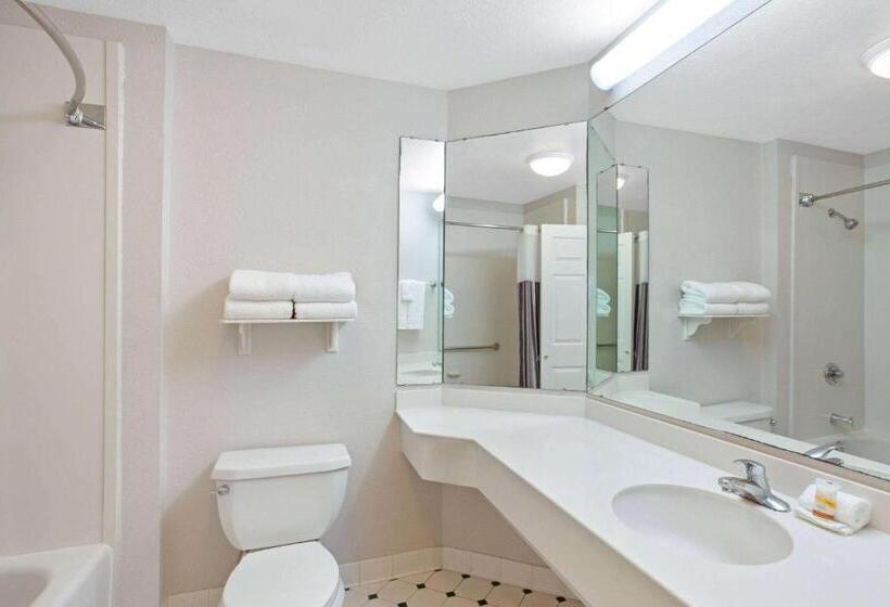 Номер Deluxe Кровать Кинг, La Quinta By Wyndham Houston Galleria Area