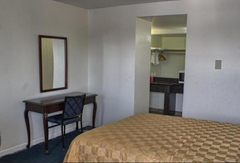 Standardrum, La Hacienda Motel