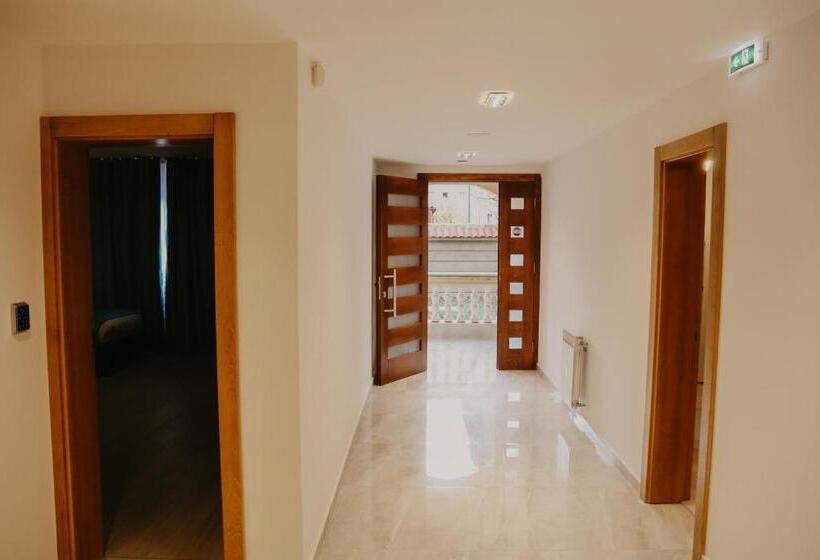 اتاق استاندارد, Saray&app