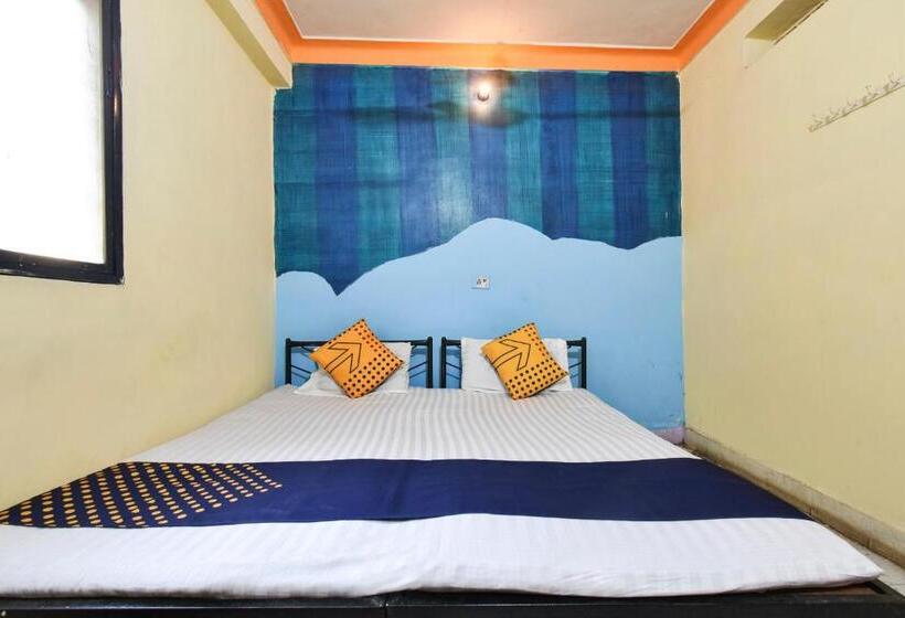 Трехместный Номер Классика, Spot On 64570 Hotel Deepali Lodging