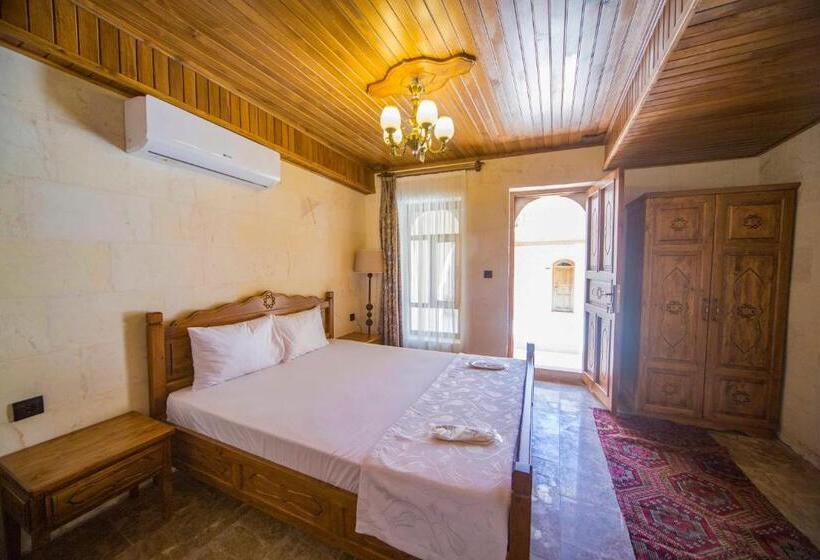 سوئیت با تخت بزرگ, Palmyra Boutique