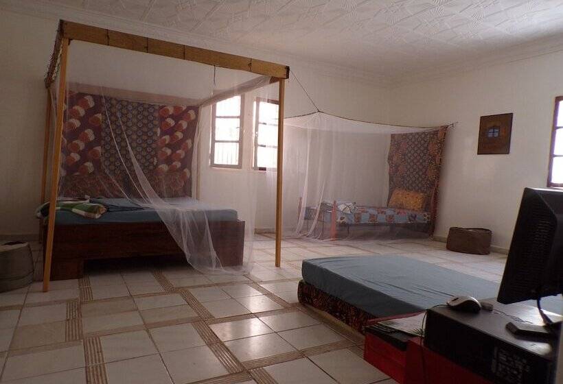اتاق خانوادگی, Le Triskell Auberge   Hostel