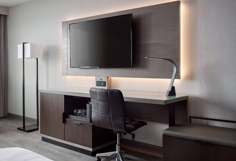 Номер Клуб, Boulder Marriott